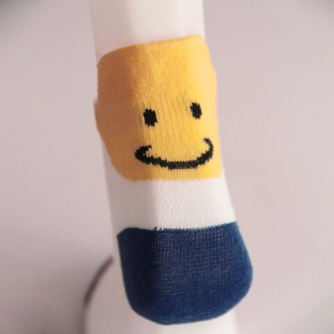 Gülen Yüz Emojili Kısa Patik Bilek Çorap