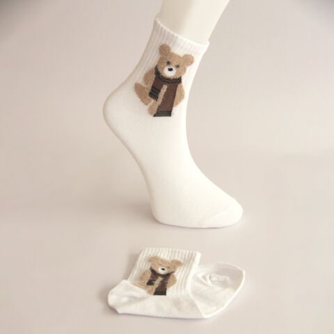 Kırık Beyaz Renkli Ayı Desenli Patik Kadın Çorabı