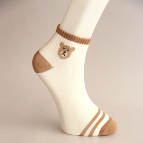 Kırık Beyaz Kahverengi Çizgili Ayı Desenli Patik Kadın Çorap