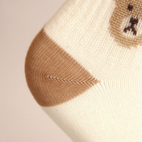 Kırık Beyaz Kahverengi Çizgili Ayı Desenli Patik Kadın Çorap