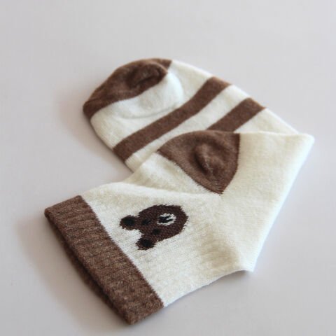 Kırık Beyaz Koyu Kahverengi Çizgili Ayı Desenli Patik Kadın Çorabı