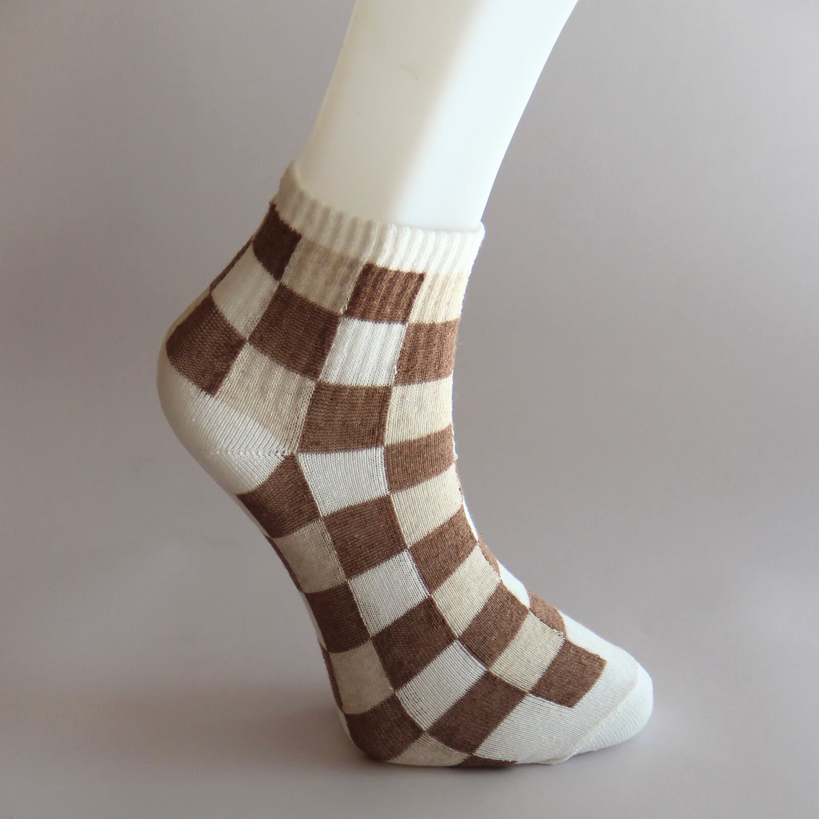 Beyaz Koyu Kahverengi Damalı Patik Kadın Çorabı