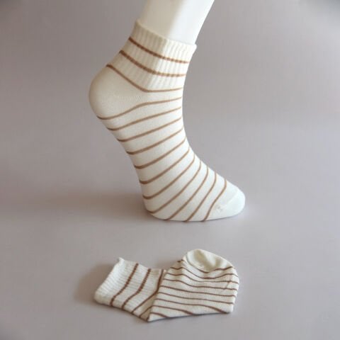 Kırık Beyaz Kahverengi Çizgili Patik Kadın Çorabı