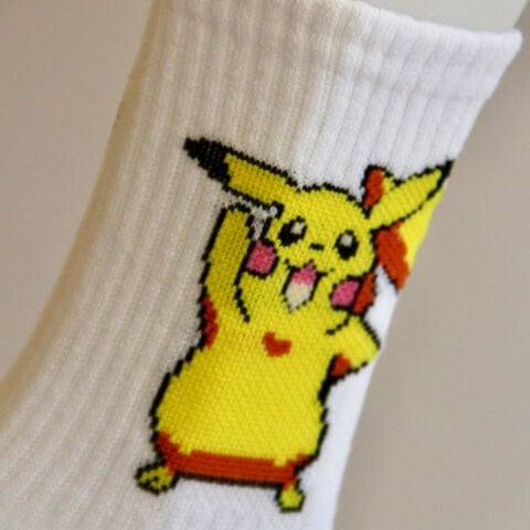 Pikachu Desenli Unisex Beyaz Renkli Uzun Çılgın Çorap