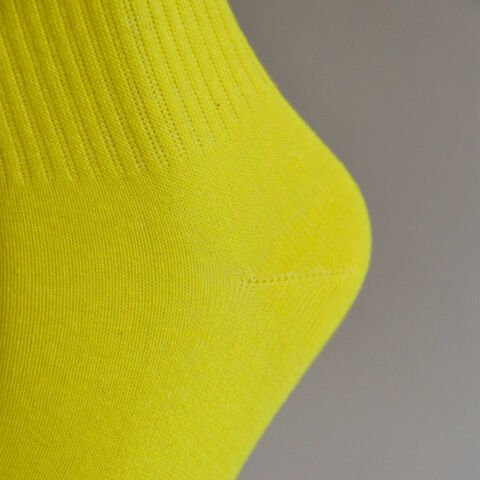 %100 Pamuk Uzun Çizgili Dikişsiz Kadın Çorabı – 3\'lü Paket (Kırmızı, Sarı, Siyah)