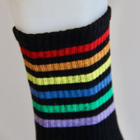 %100 Pamuk Uzun Çizgili Dikişsiz Kadın Çorabı – 3\'lü Paket (Kırmızı, Sarı, Siyah)