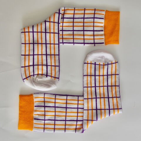 %100 Pamuk Uzun Desenli Dikişsiz Kadın Çorabı – 3\'lü Paket