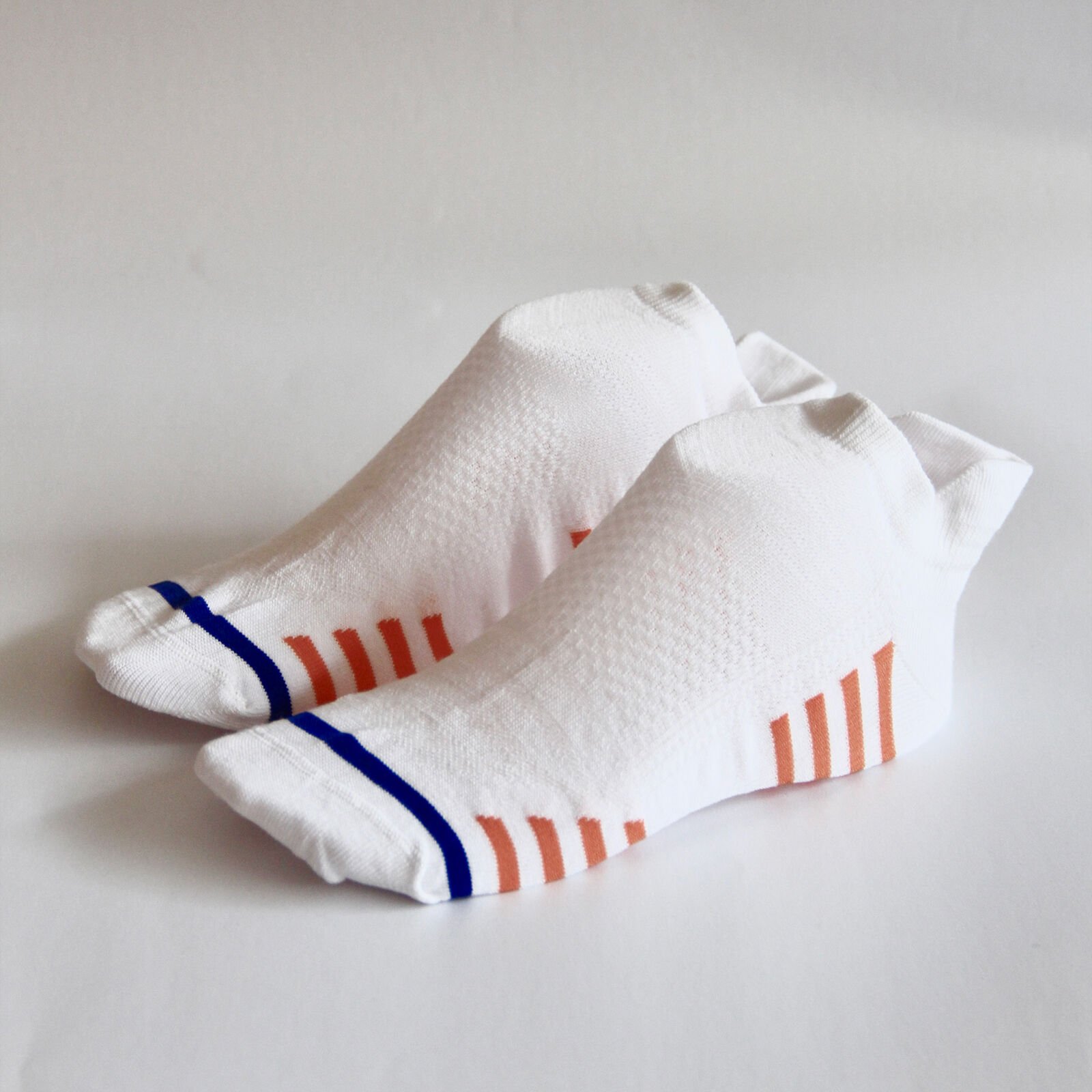 Pamuklu Dikişsiz Çizgili Erkek Patik Çorap 3'lü Paket – Beyaz, Siyah, Gri