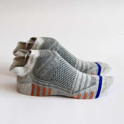 Pamuklu Dikişsiz Çizgili Erkek Patik Çorap 3'lü Paket – Beyaz, Siyah, Gri