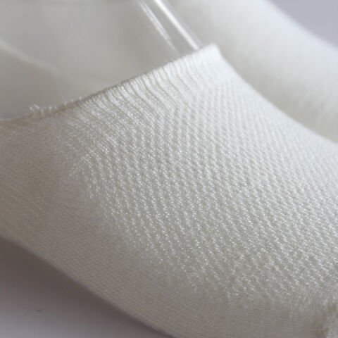 Beyaz Bambu Dikişsiz Kısa Babet Kadın Çorap