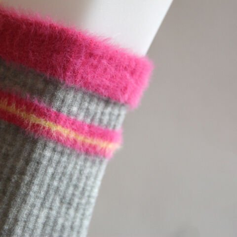 Dikişsiz Pembe Çizgili Kadın Patik Çorap – Gri Renkli