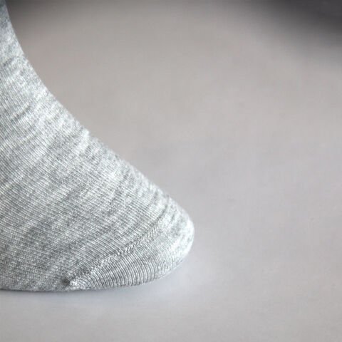 Dikişsiz Pembe Çizgili Kadın Patik Çorap – Gri Renkli