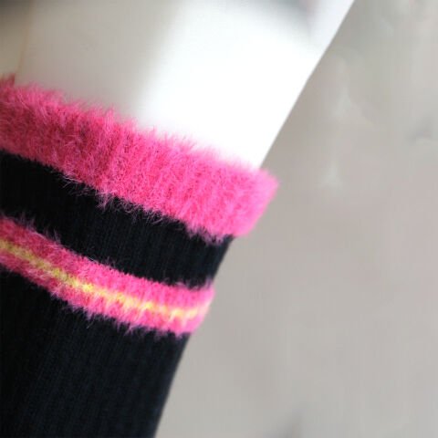 Dikişsiz Pembe Çizgili Kadın Patik Çorap – Lacivert Renkli