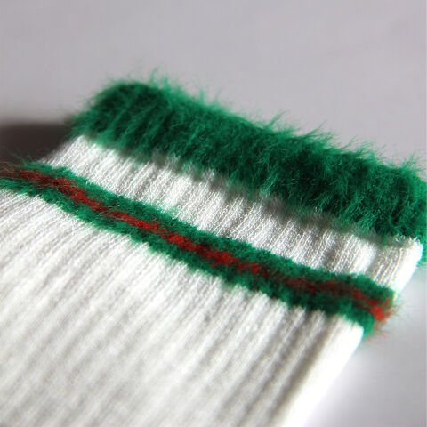 Dikişsiz Yeşil Çizgili Kadın Patik Çorap – Kırık Beyaz