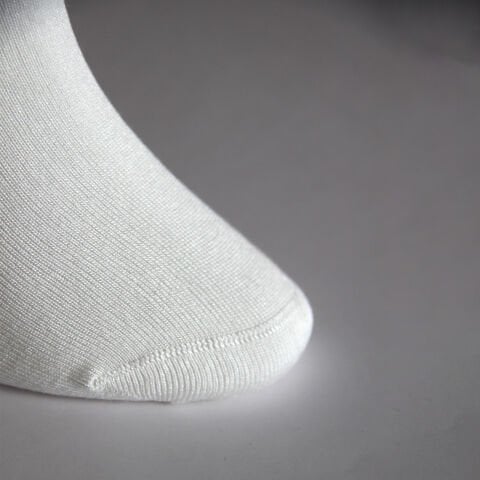 Dikişsiz Yeşil Çizgili Kadın Patik Çorap – Kırık Beyaz