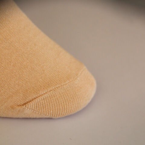 M Harfli Kadın Çorap – Krem Renkli