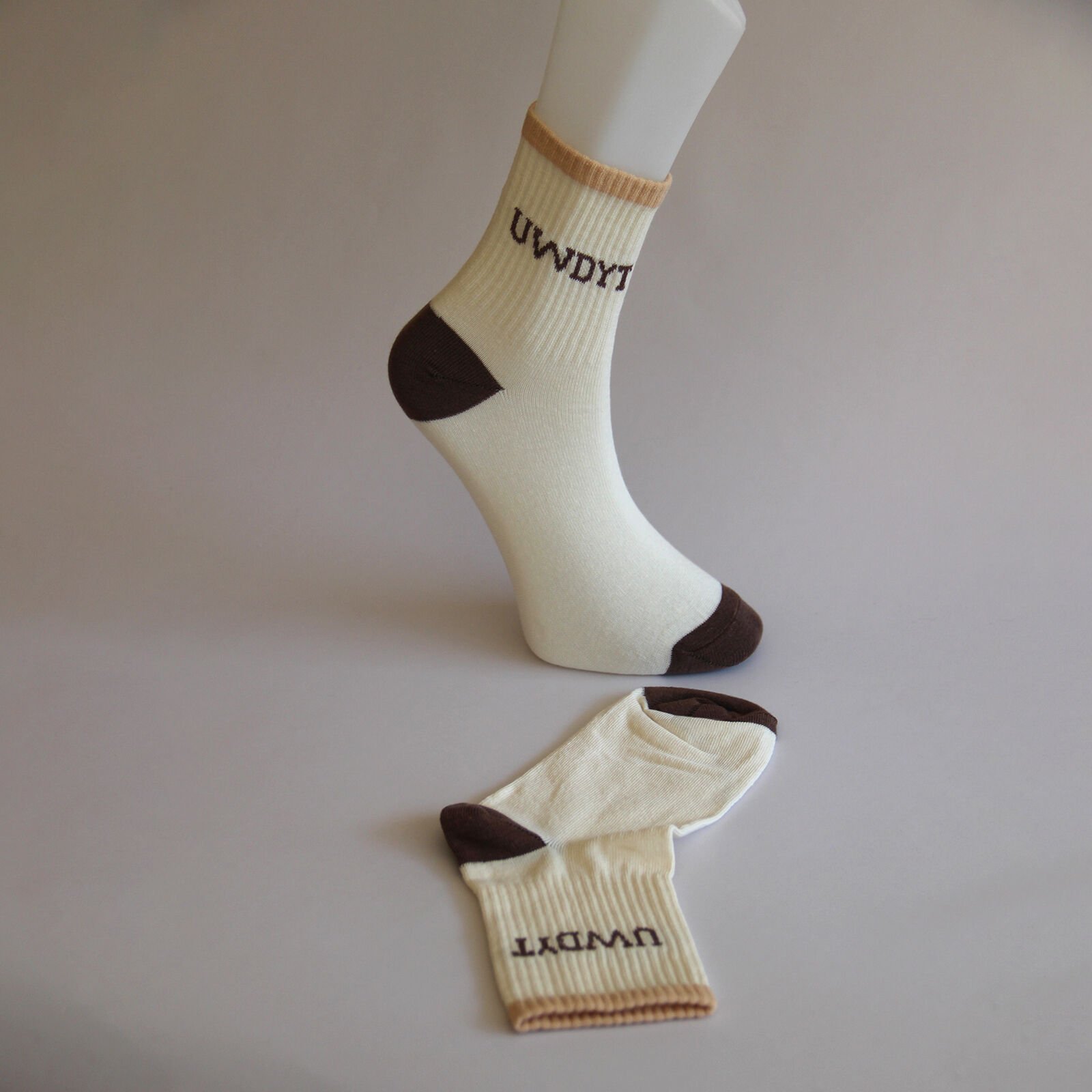 UWDYT Desenli Kadın Çorap – Krem Renkli