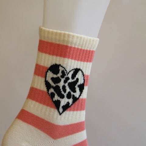 Leopar Kalp Desenli Kadın Çorap – Krem Rekli