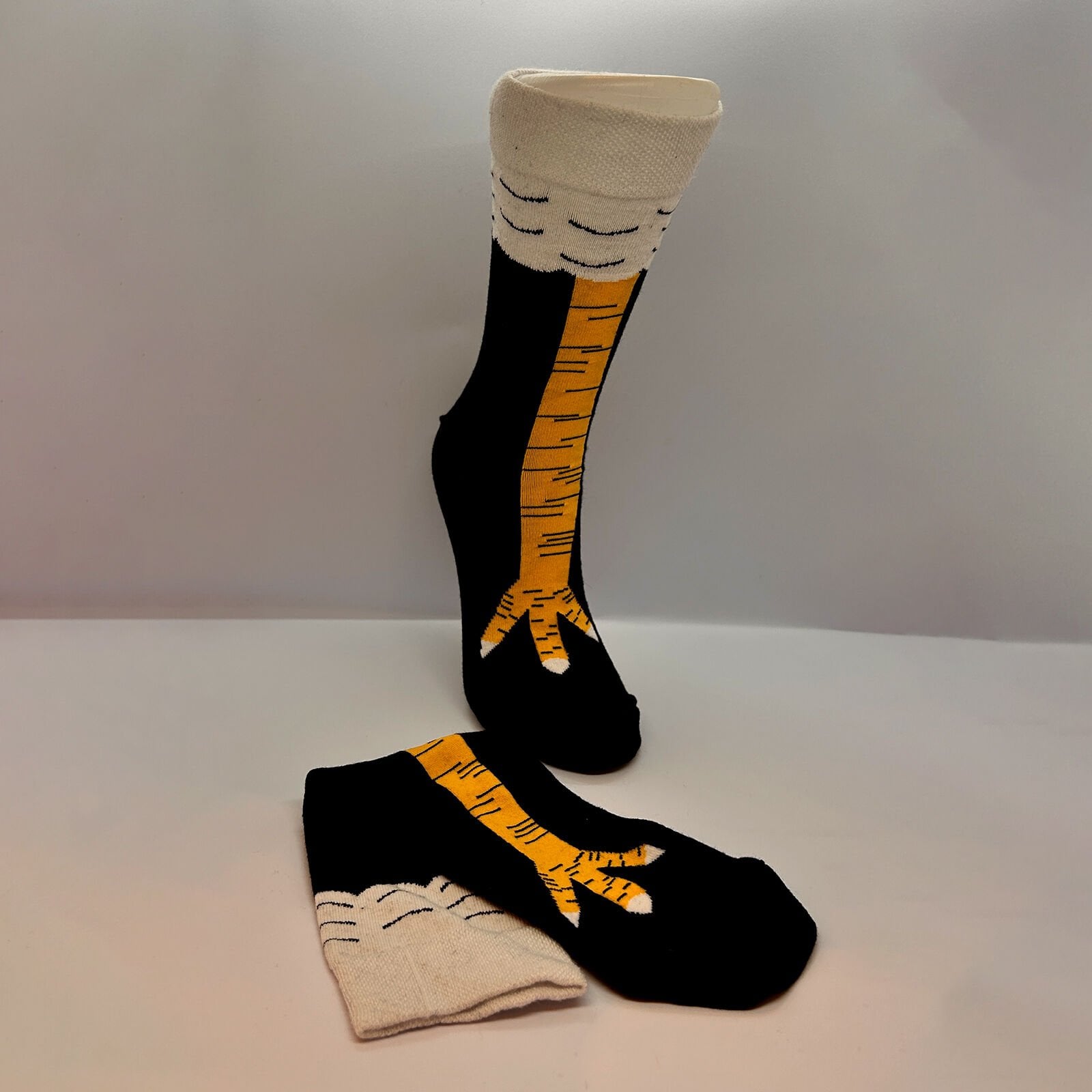 Tavuk Ayak Desenli Çorap