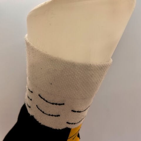 Tavuk Ayak Desenli Çorap