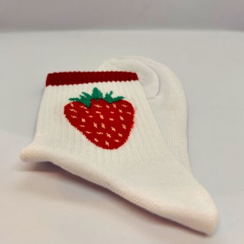 Çilek Desenli Soket Çorap – Beyaz