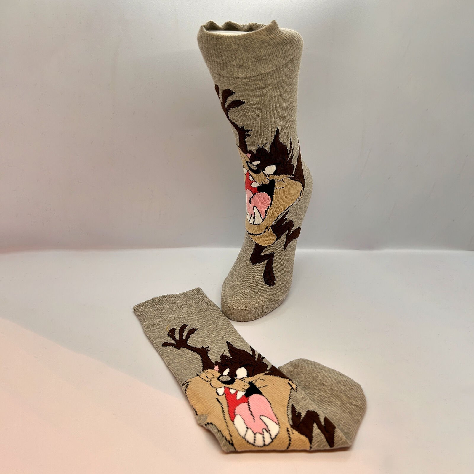 Tazmanya Canavarı Karakterli Çorap – Gri