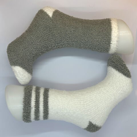 Kışlık Bayan Renkli Peluş Yumuşak Ev Çorabı 2\'li Takım– Gri