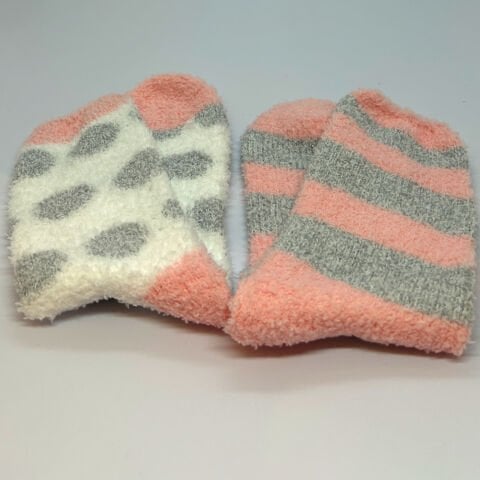 Kışlık Bayan Renkli Peluş Yumuşak Ev Çorabı 2\'li Takım – Yavruağzı