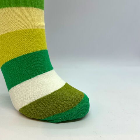 Desenli Dikişsiz Kadın Soket Çorap – Yeşil