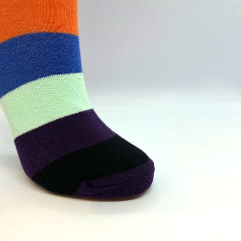 Desenli Dikişsiz Kadın Soket Çorap – Renkli