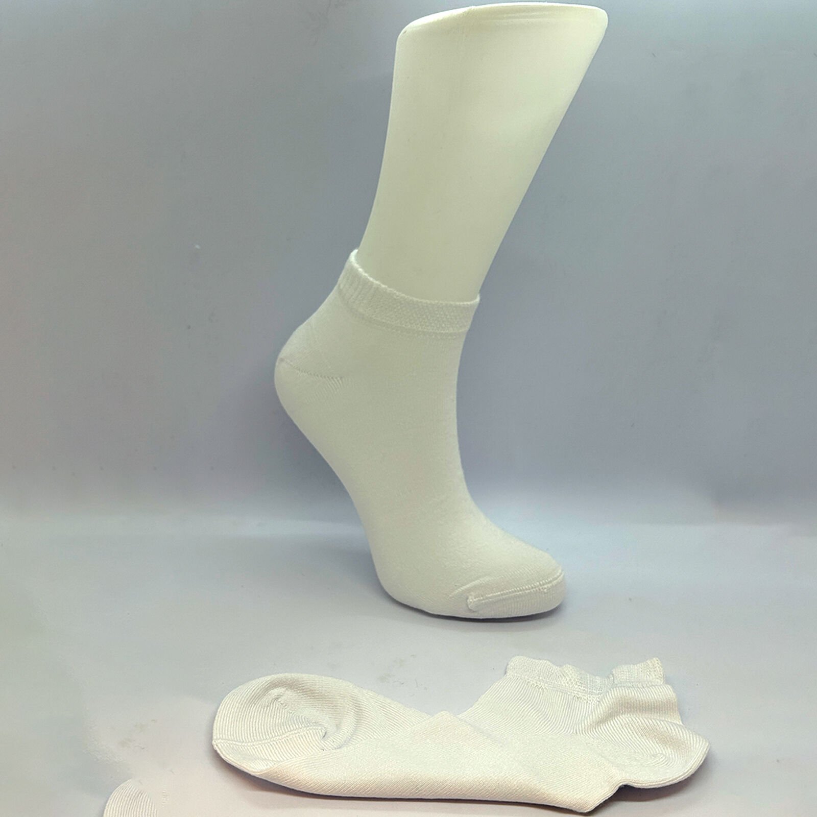 Erkek Bambu Dikişsiz Soket Çorap – Beyaz