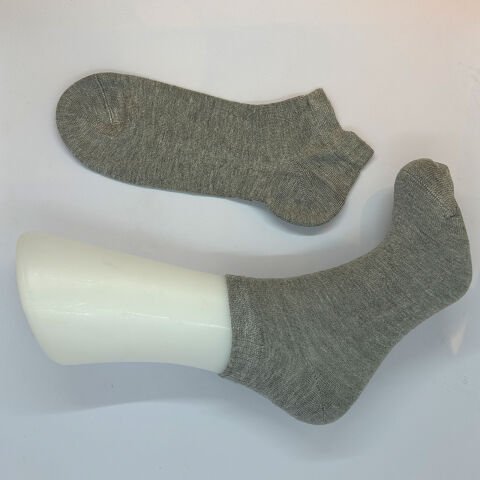 Erkek Bambu Dikişsiz Soket Çorap – Gri