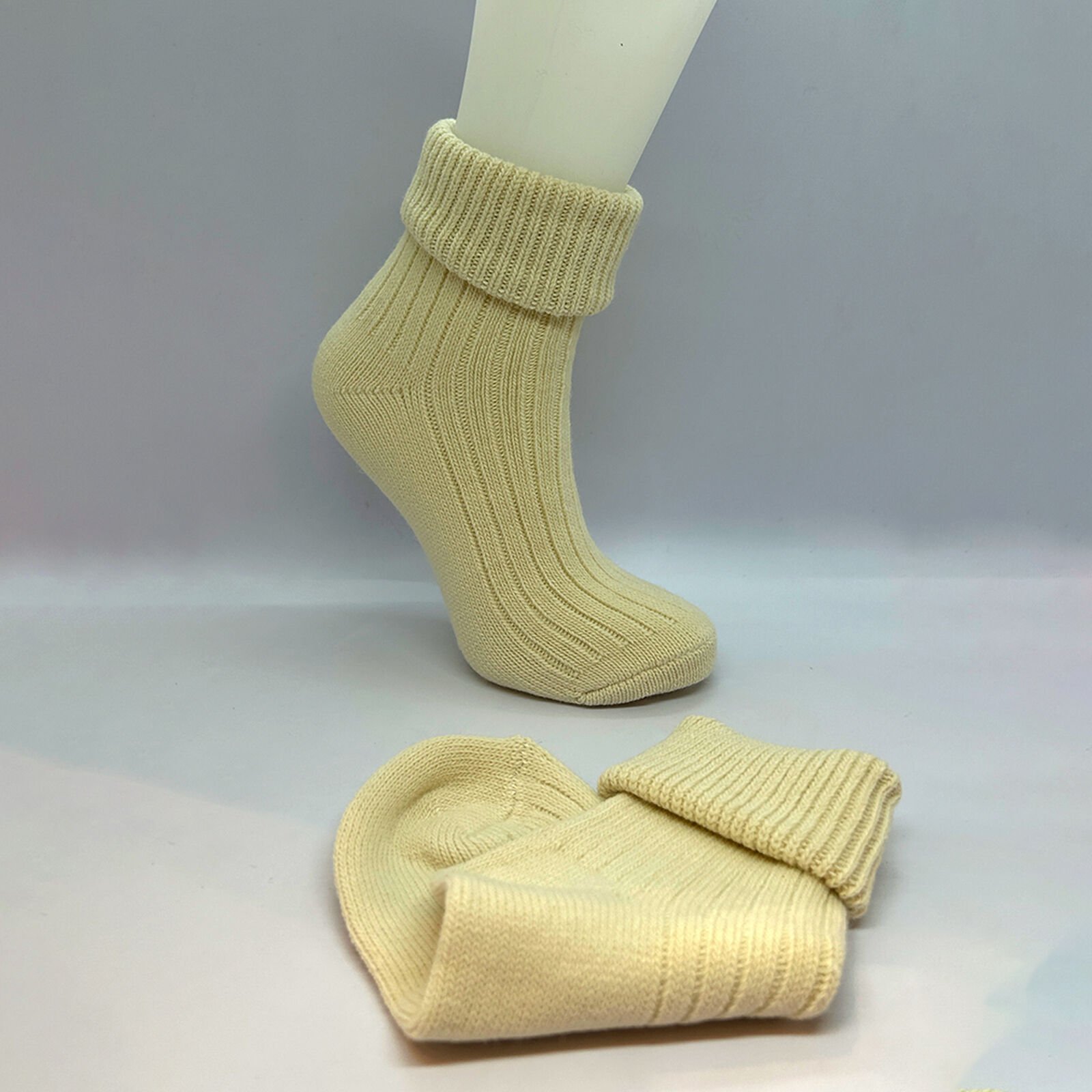 Lambswool Kadın Çorap – Krem