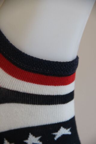 Kırmızı Mavi Desenli Unisex Çorap – Lacivert