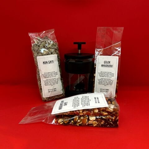 Bitki Çayları – 3’lü Ada Çayı, Çilek ve Böğürtlen Bitki Çayı Seti