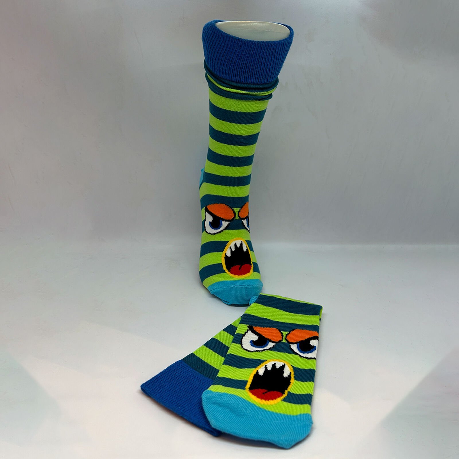 Canavar Dişli Karakterli Çılgın Çorap