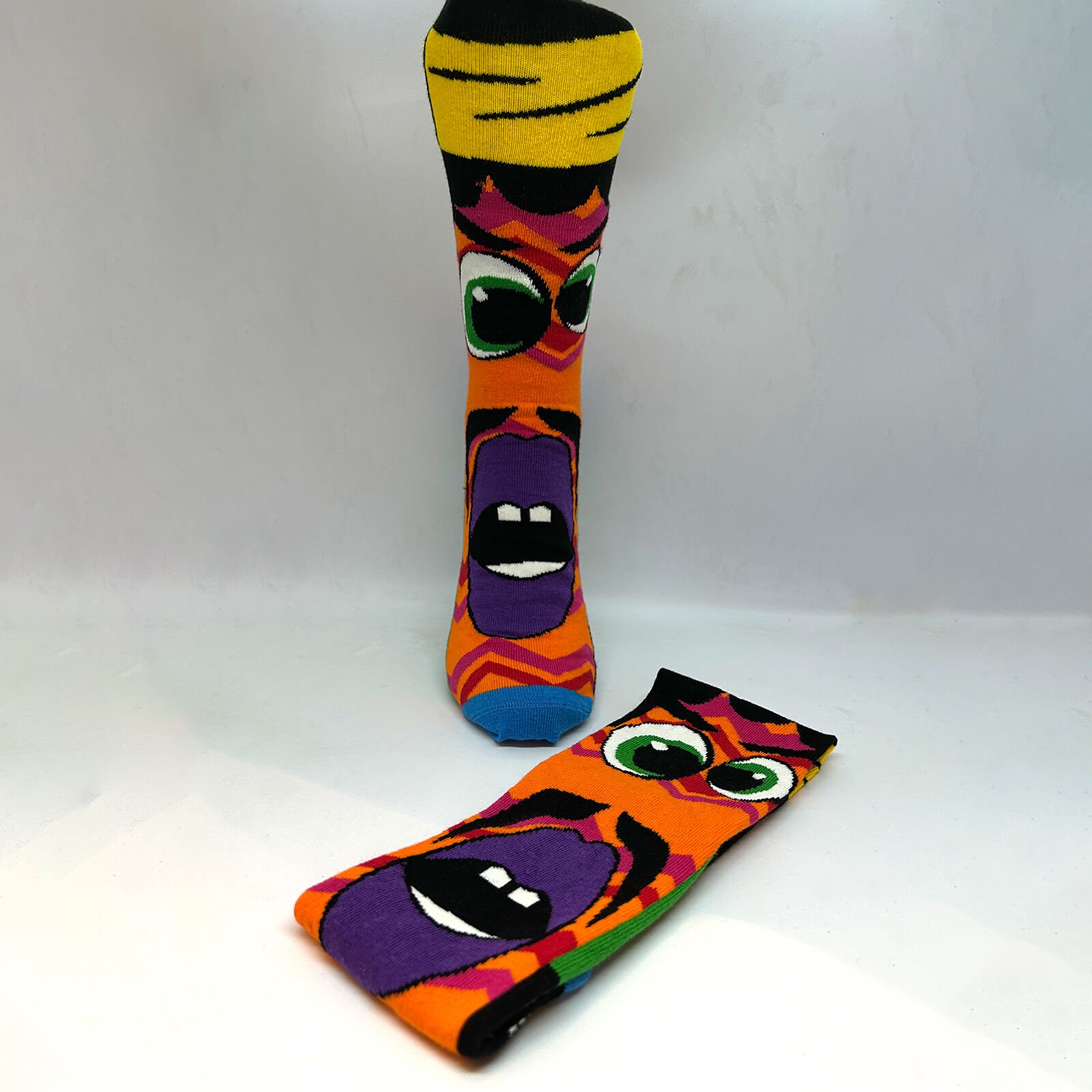 Mor Dudak Karakterli Çılgın Çorap