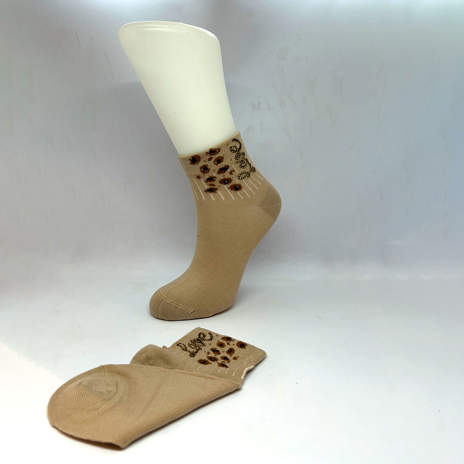 Leopar Desenli Love Taşlı Dikişsiz Kadın Çorap – Krem