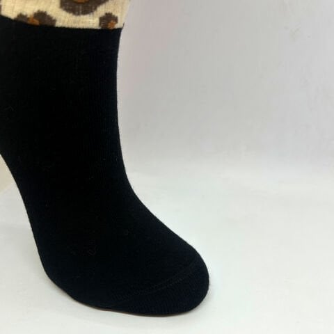 Leopar Desenli Dikişsiz Kadın Çorap – Siyah