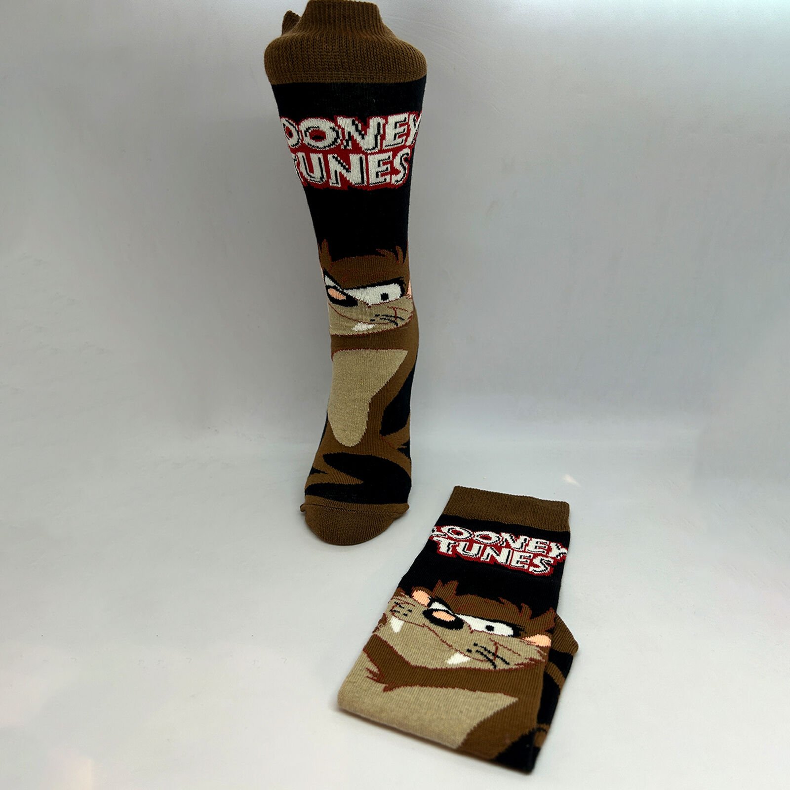 Tazmanya Canavarı Karakterli Unisex Çorap Kahverengi